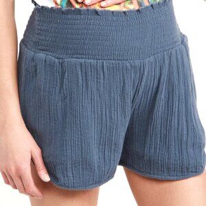 Hatch Pull On Henri Short